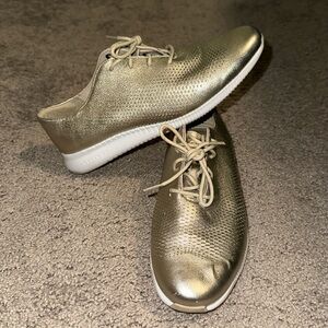Cole Haan women’s sneaker - gold size 6
